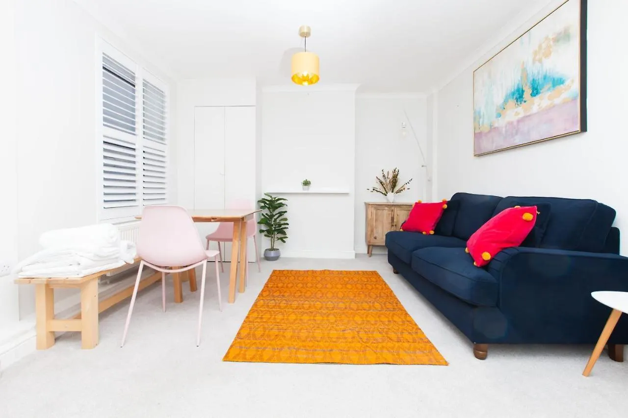 Spacious Apartment In The City Centre Brighton 0*,  Reino Unido