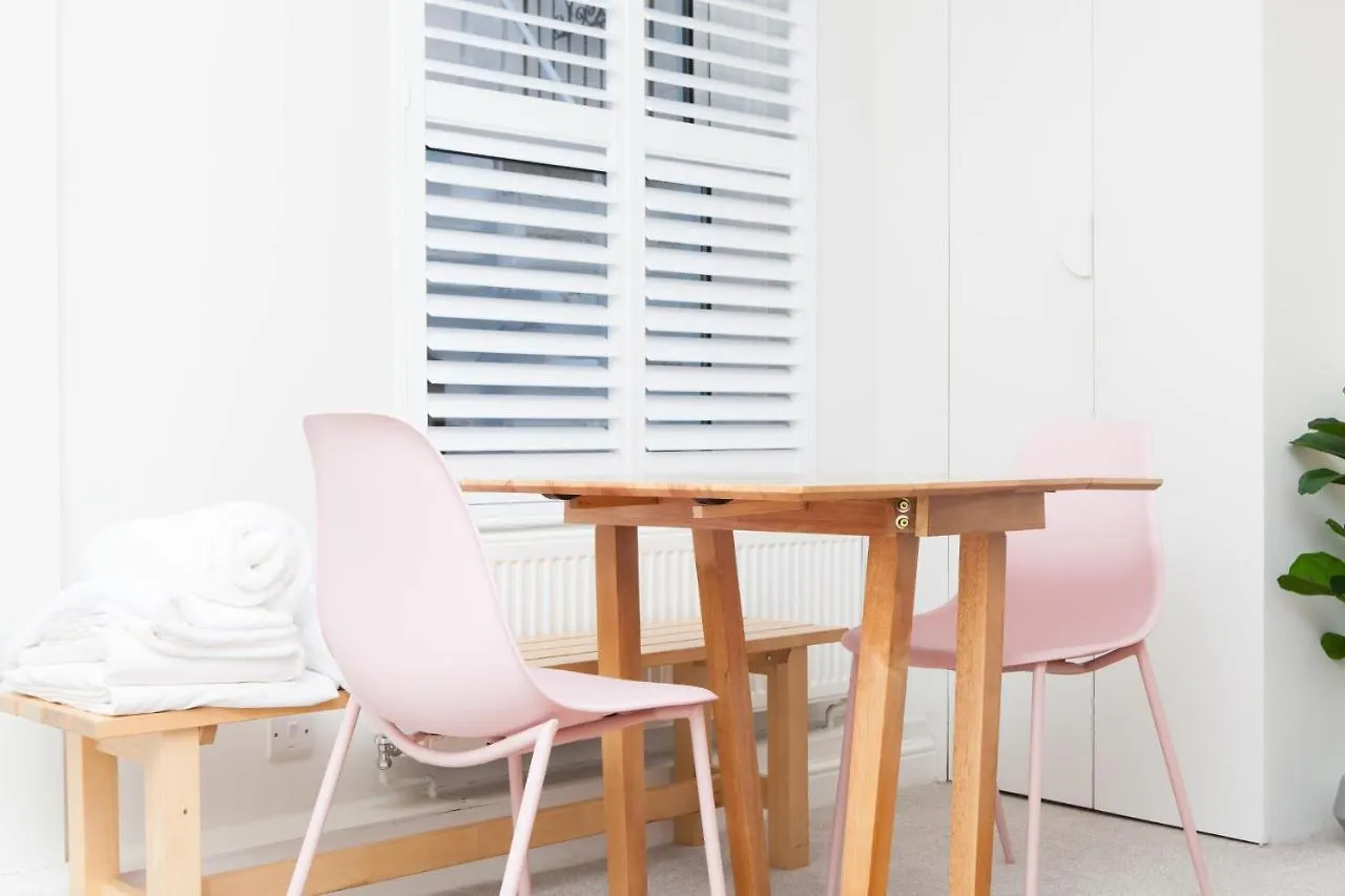 Spacious Apartment In The City Centre Brighton